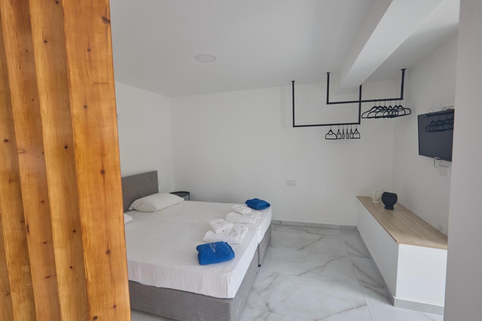 Gold Emerging Ltd 2 Apartment *